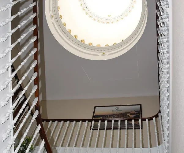 ホテル ルシタナ